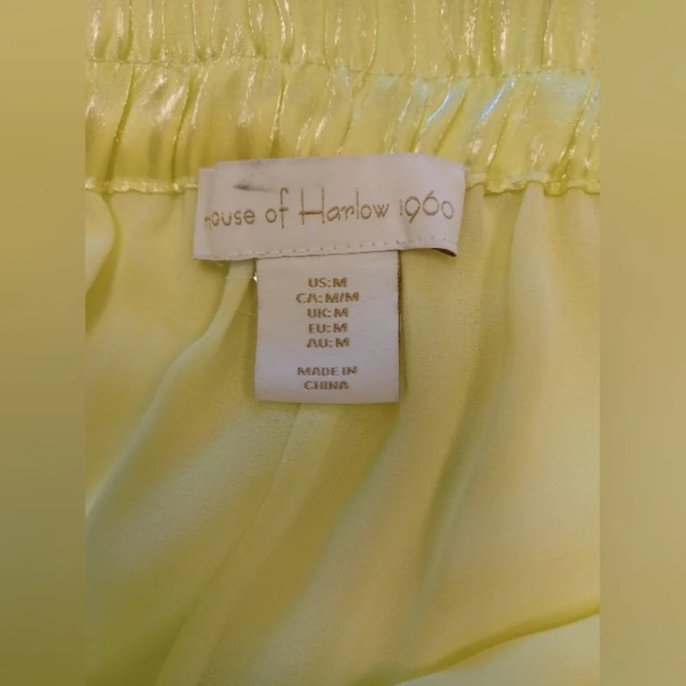 House Of Harlow NWT Wide Leg Fully Lined Yellow Pants Size Medium - Picture 8 of 9